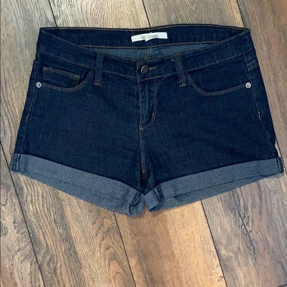 Dark denim jean shorts - Picture 1 of 3